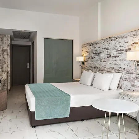 Freij & (adults Only)