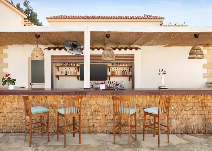 Freij & (adults Only) 4*