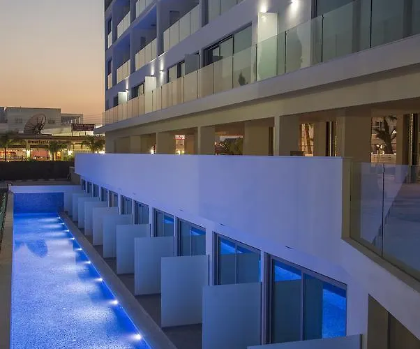 Hotell Freij & (adults Only) 4*